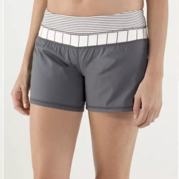 Lululemon Groovy Run Short Soot Light Slalom Stripe Angel Wing Size Size 4 - Picture 3 of 14